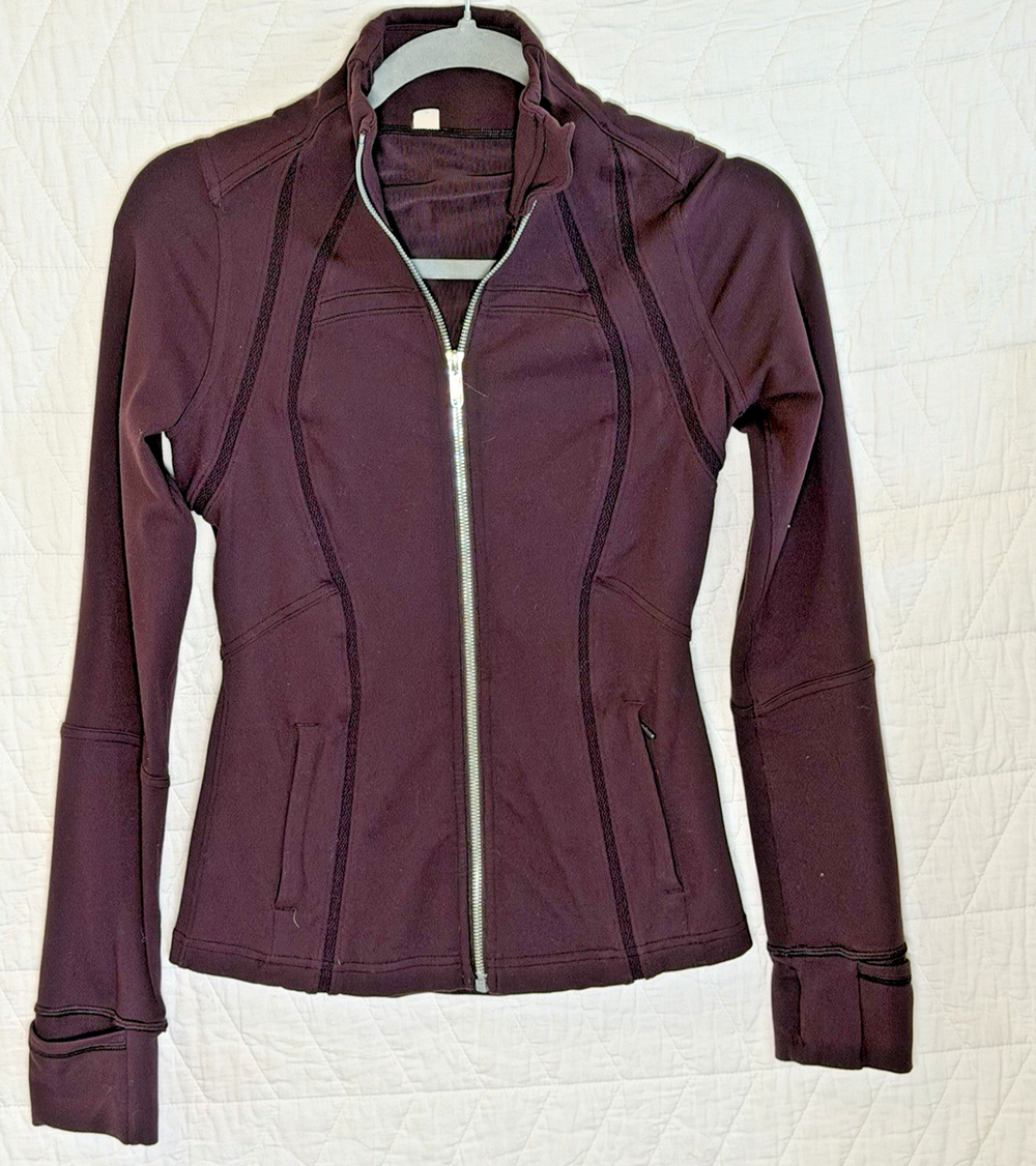 LULULEMON Define Jacket Size 4 Maroon / Burgundy With Thumbholes